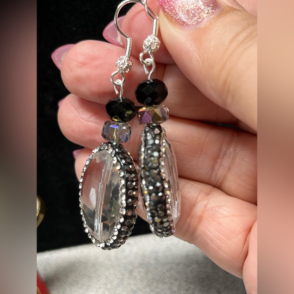 Elegant Crystal Earrings long evening wear - Picture 7 of 15